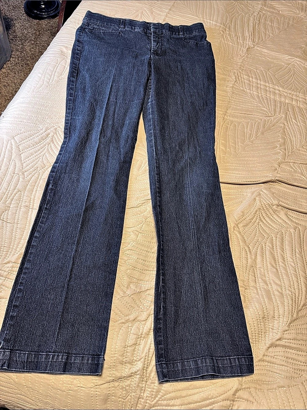 Gloria Vanderbilt Women's Flare Leg Jeans in Blue size 6